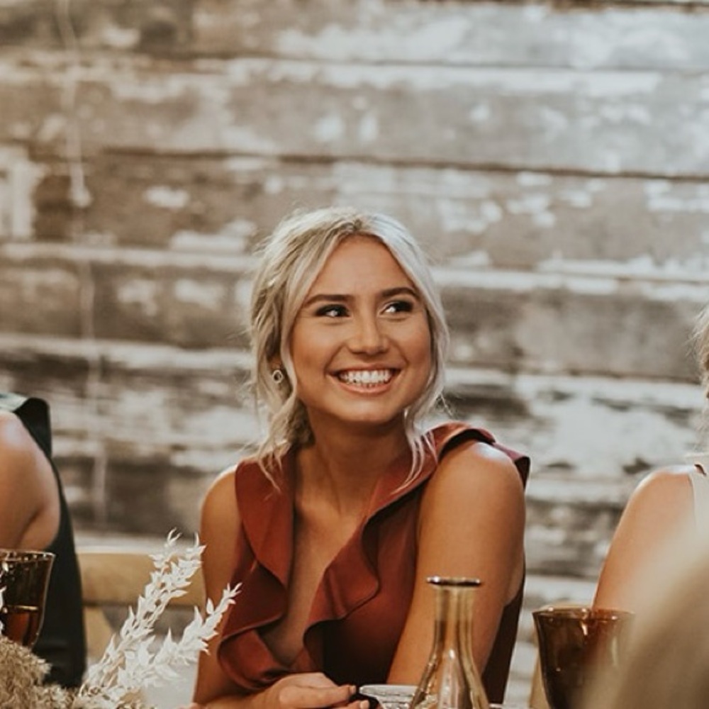 Meet your Posher, Sydnie